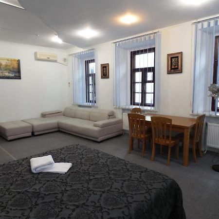 Hotel Na Admirala Makarova à Mykolaïv Extérieur photo