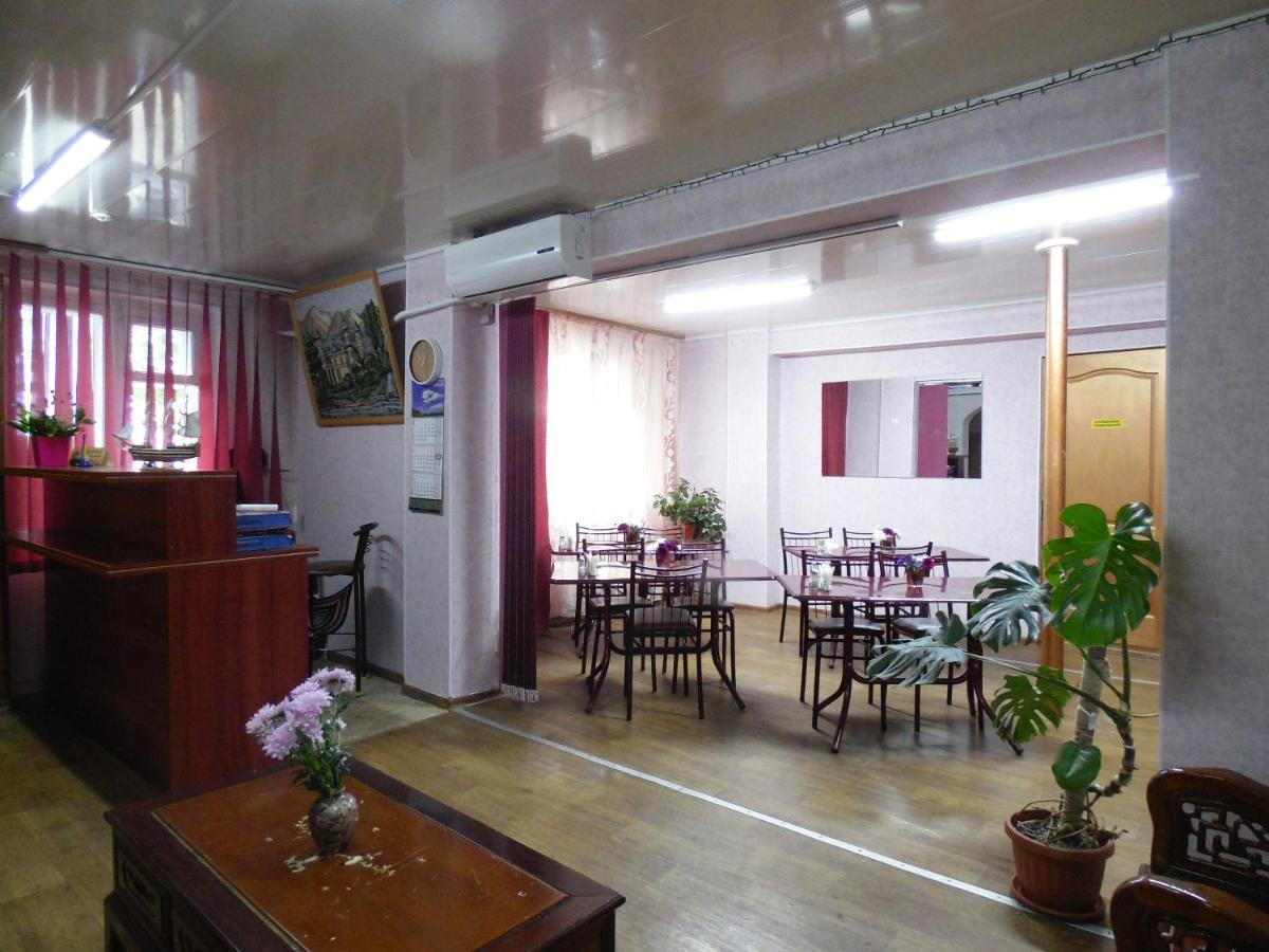 Hotel Na Admirala Makarova à Mykolaïv Extérieur photo