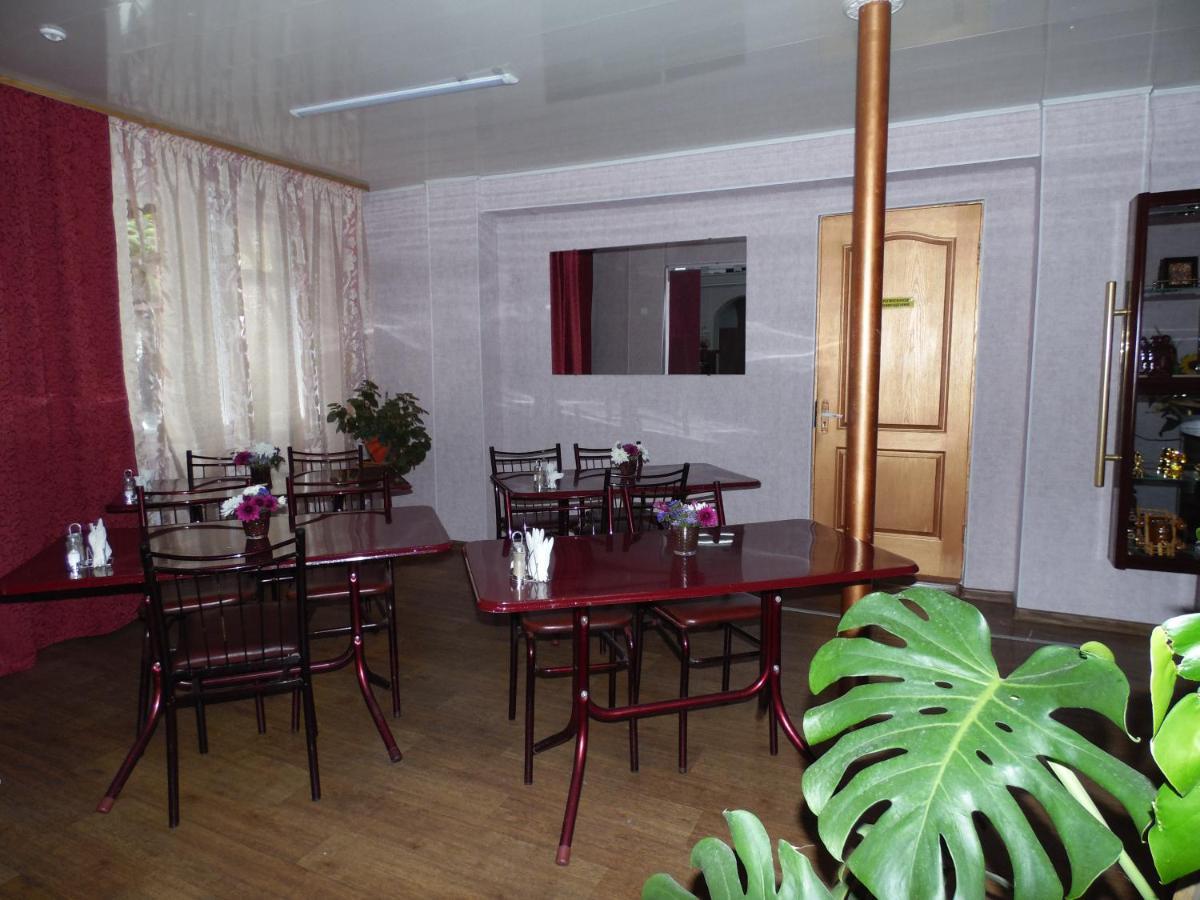 Hotel Na Admirala Makarova à Mykolaïv Extérieur photo