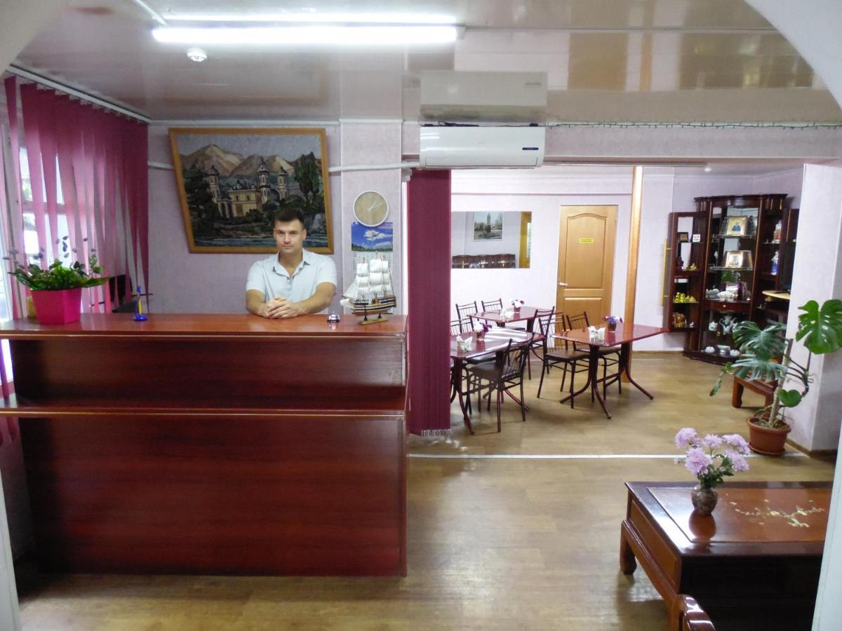 Hotel Na Admirala Makarova à Mykolaïv Extérieur photo