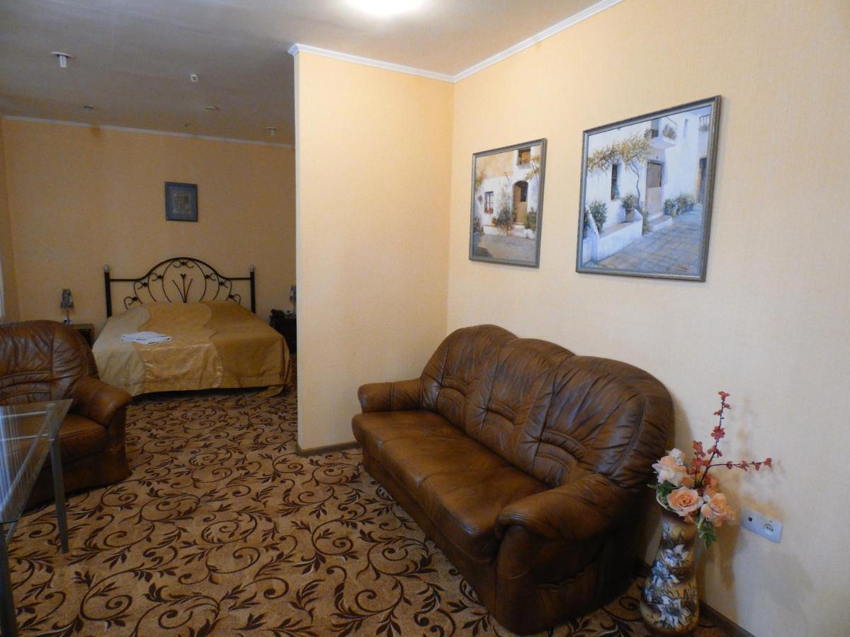 Hotel Na Admirala Makarova à Mykolaïv Extérieur photo