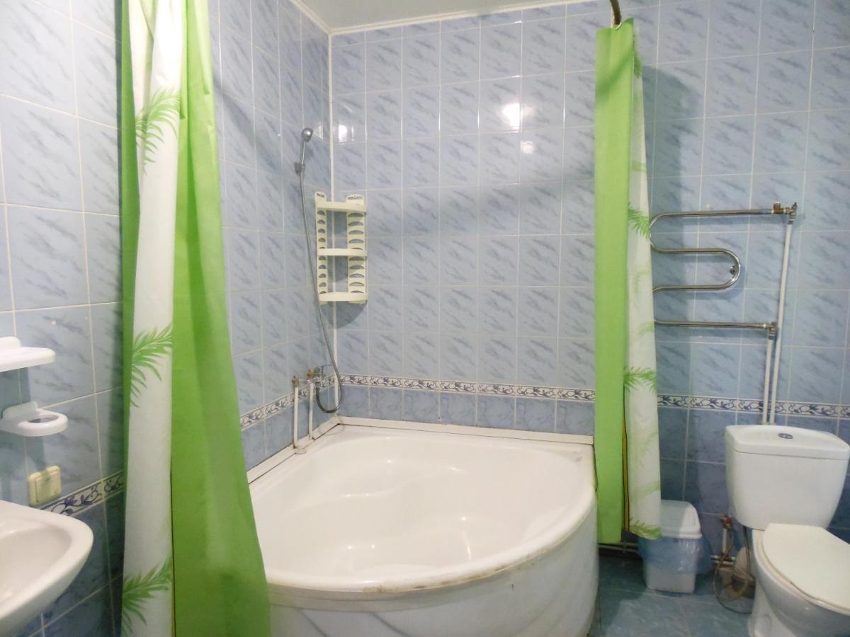 Hotel Na Admirala Makarova à Mykolaïv Extérieur photo