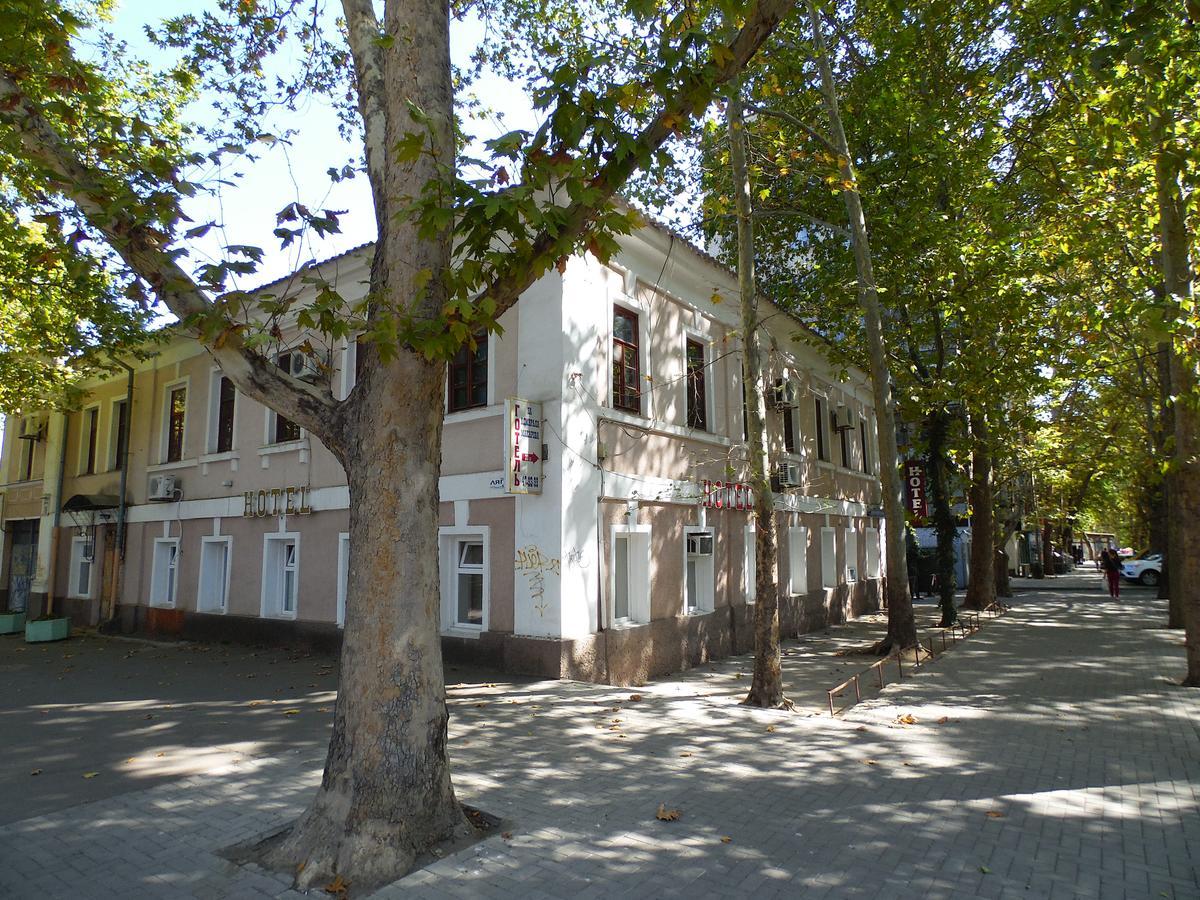 Hotel Na Admirala Makarova à Mykolaïv Extérieur photo