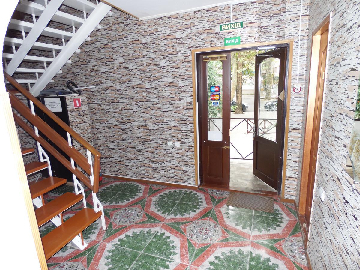 Hotel Na Admirala Makarova à Mykolaïv Extérieur photo