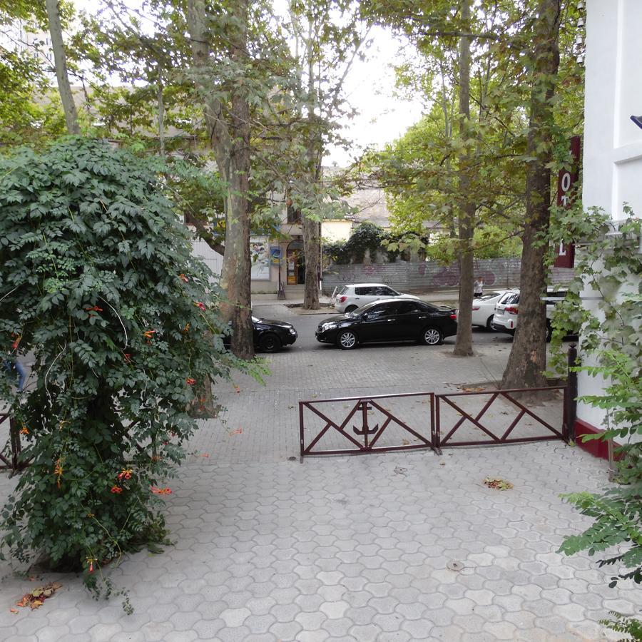 Hotel Na Admirala Makarova à Mykolaïv Extérieur photo