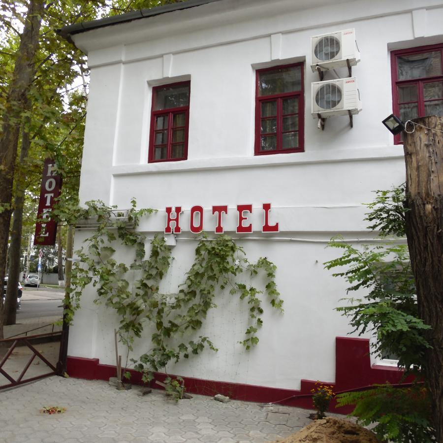 Hotel Na Admirala Makarova à Mykolaïv Extérieur photo