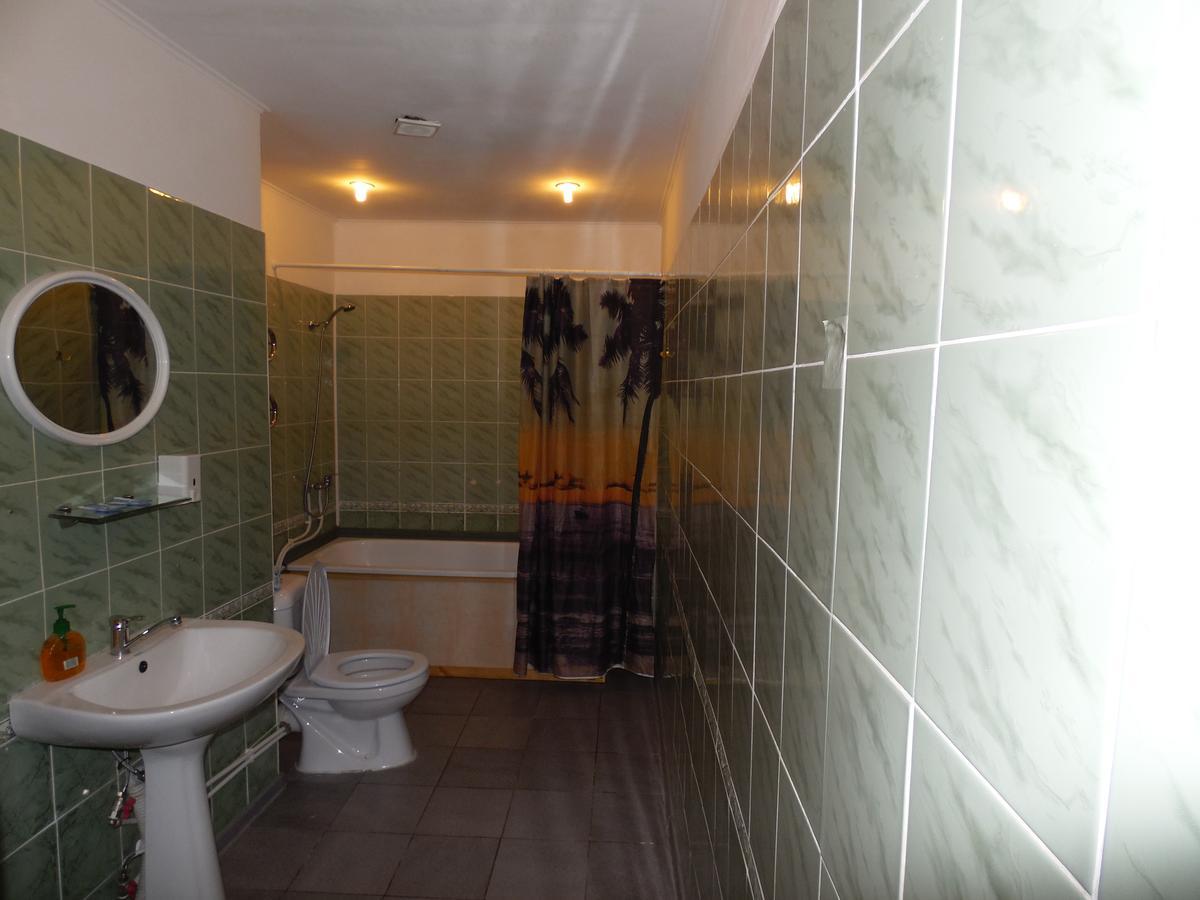 Hotel Na Admirala Makarova à Mykolaïv Extérieur photo