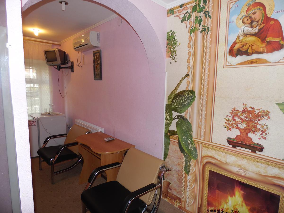 Hotel Na Admirala Makarova à Mykolaïv Extérieur photo