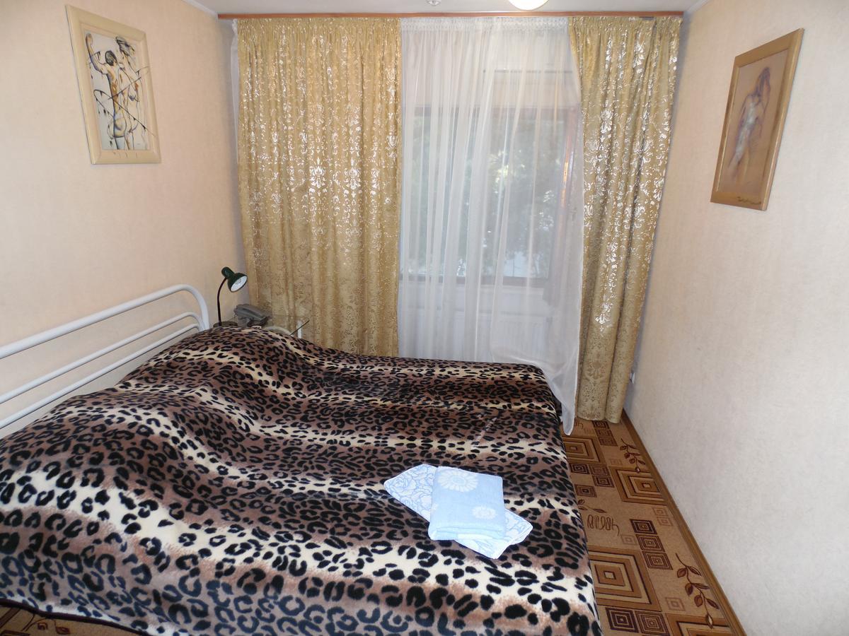 Hotel Na Admirala Makarova à Mykolaïv Extérieur photo